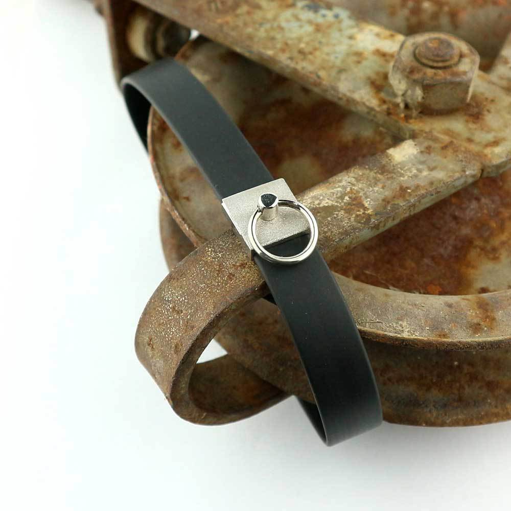 Handcrafted Submissive Collar Silver with Rubber Cord