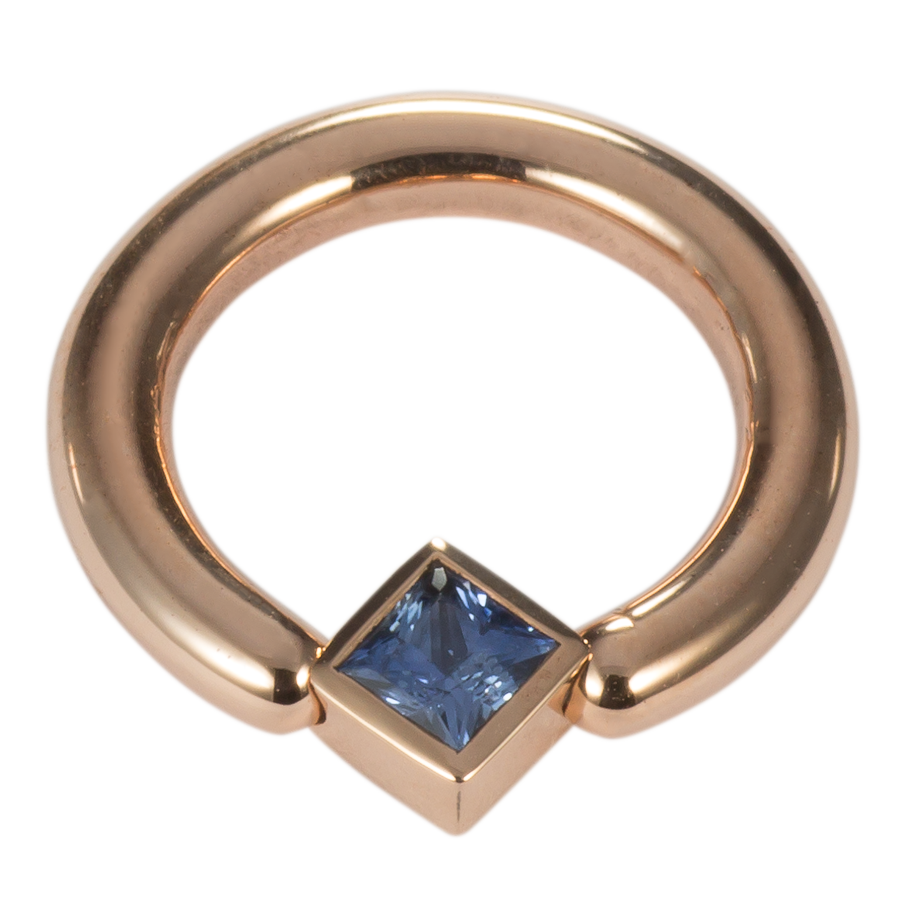 Piercingring Rotgold 750 mit blauem Saphir