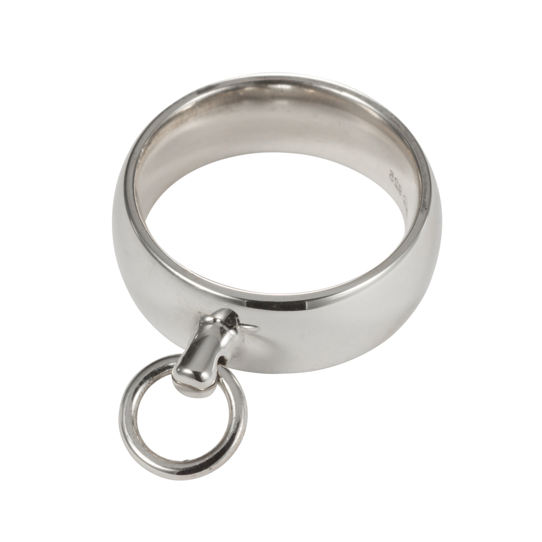 Handgemachter Ring der O in Silber und Gold